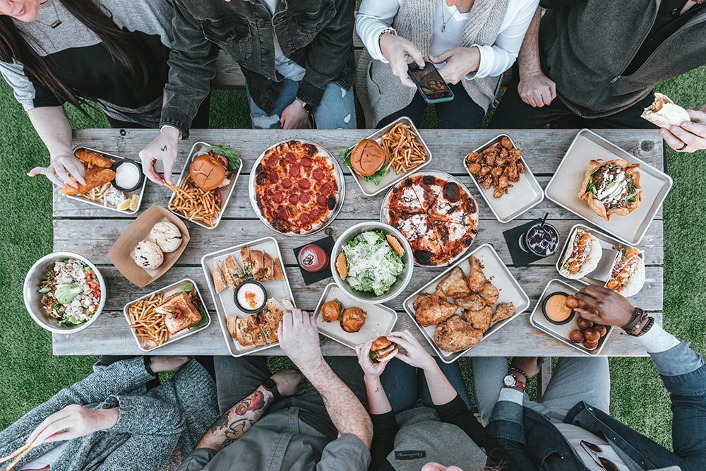 غذا خوردن در خانه برای صرفه جویی در پول