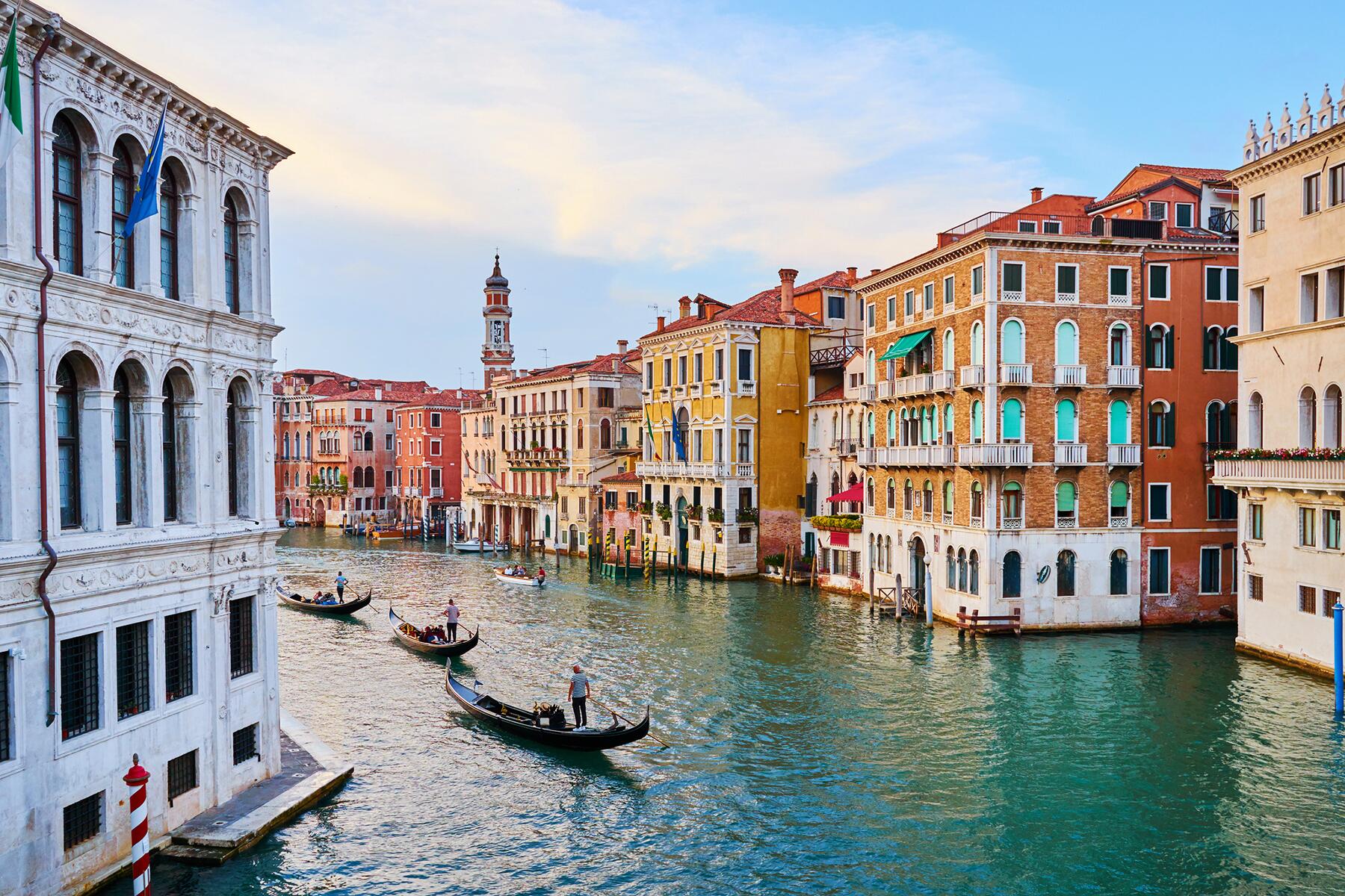 HERO_Venice__FloatingCityBuilt_iStock-986940360.jpg